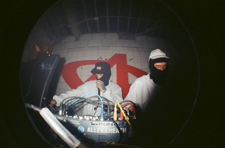 Inkasso (Berlino – Kashual Plastik) + Sandra Mason