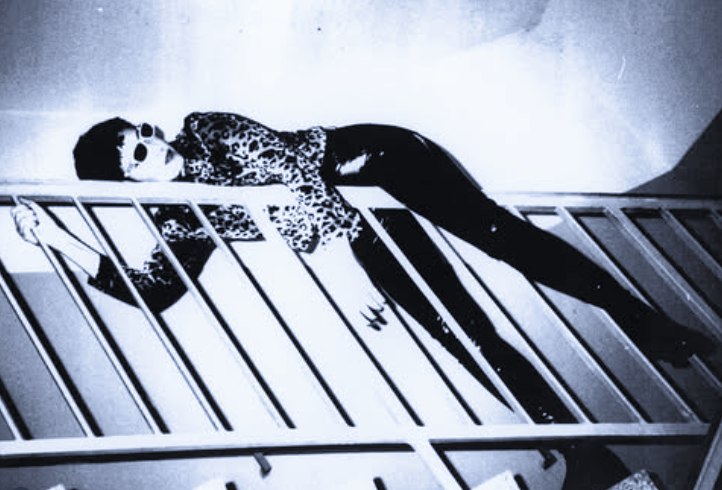 Cosey Mueller (Synthpunk / Berlino) + Ines Felicienne dj set