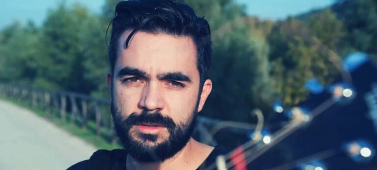 Phill Reynolds (songwriter / It.) Live + CARA dj set