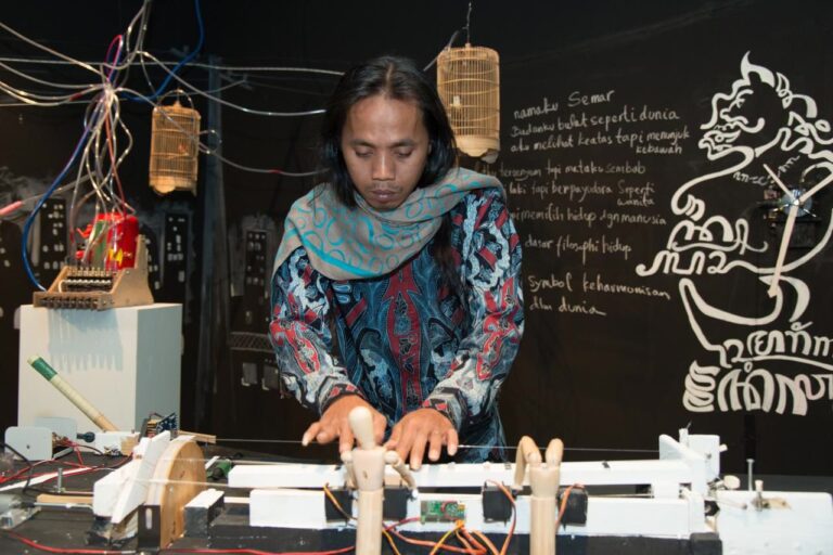 Wukir Suryadi (Senyawa // Indonesia) + DavidX (Caraibi) | djset MariaViolenza